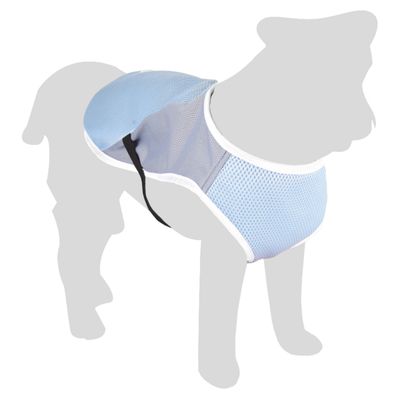 Gilet pour chien en tissu mesh bleu clair et blanc, présenté sur une silhouette de chien gris, avec sangle noire visible sous le ventre.
